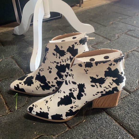 Cow print booties - Picture 4 of 4